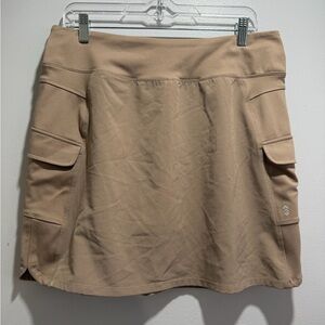 Women's Free 2 Explore Hybrid Short in Tan